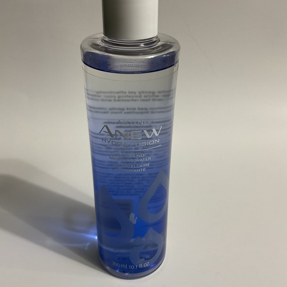NWOT Avon Anew Micellar Water Face Wash.